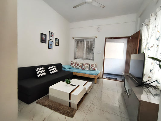 Elegant 1BHK in Whitefield (Sleeps 5) - 101