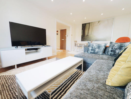 LOVELY BEAUTIFUL ONE BEDROOM APARTMENT MARBLE ARCH AREA