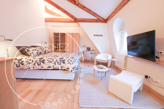 Modern Suite in the Heart of Paris │ 8th │ 2 people