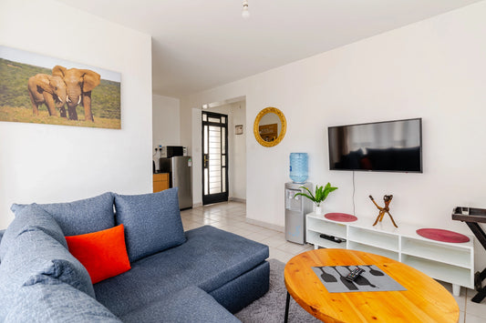 Stylish 1BR Hideaway | Pool, Netflix,Near Junction