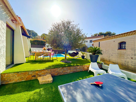 Maison moderne avec piscine à Six-Fours