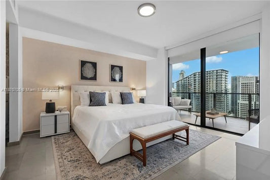 *3000**Rise Brickell City Centre