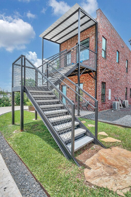 DogTrot Hotel Suite C2- LOFT