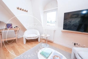 Mobility lease │ Modern Suite in Paris │ 8th │ 2 people