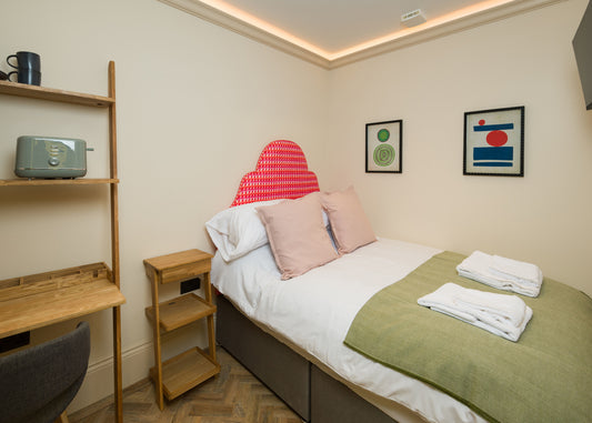 Petite Frugal Notting Hill Studio
