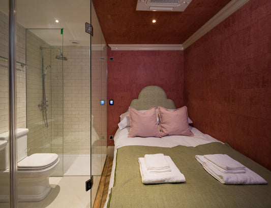 Petite Dainty Notting Hill Studio