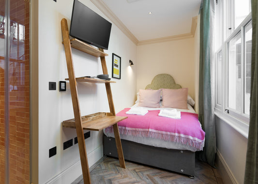 Petite Homely Notting Hill Studio