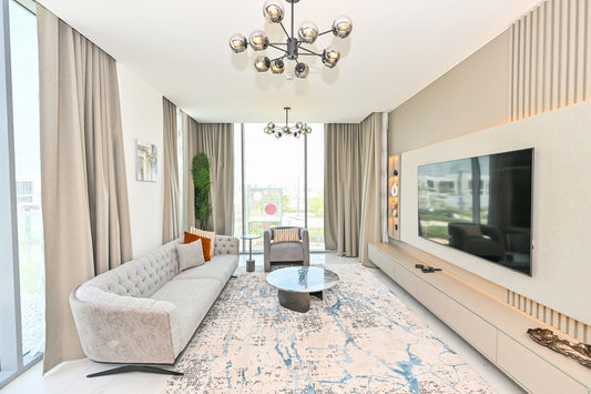 Stylish 1-Bedroom Corner Unit with Burj Khalifa Views