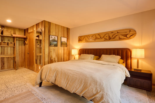 Aloha Surf Condo - Private Deck - Pool - E-Bikes