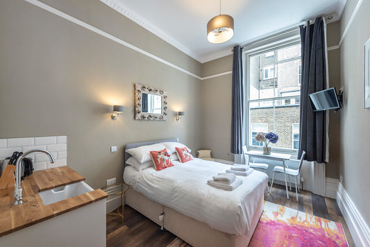 Gorgeous Kensington Studio