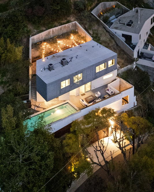 4 bdr Hills house! Views, pool!